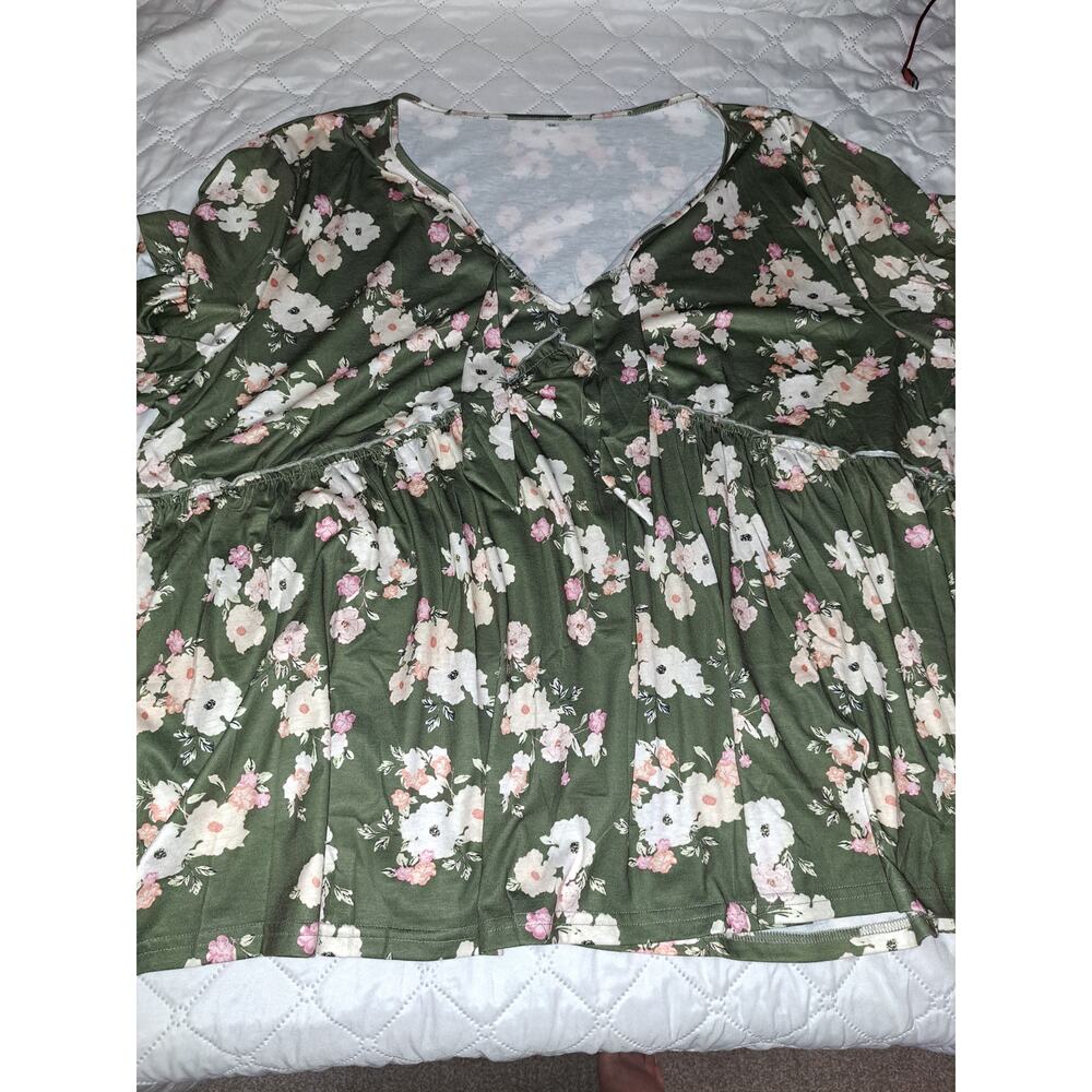 Women's 5X Green Floral Blouse Short Sleeve New